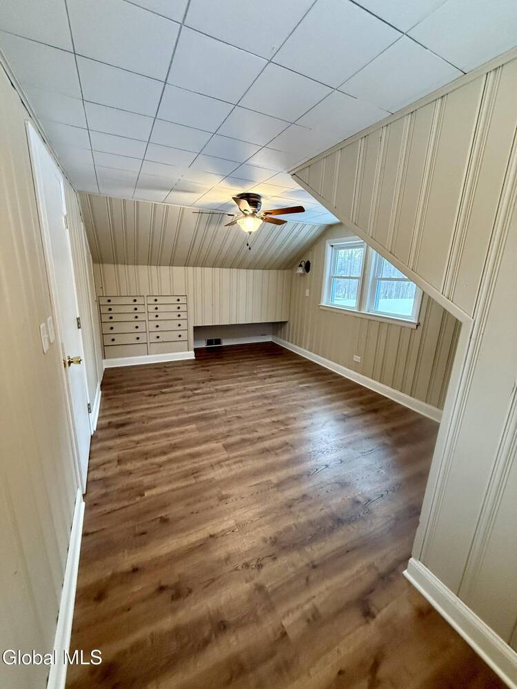 #19 photo, 2 Pinewood Court, Ballston , NY 12027