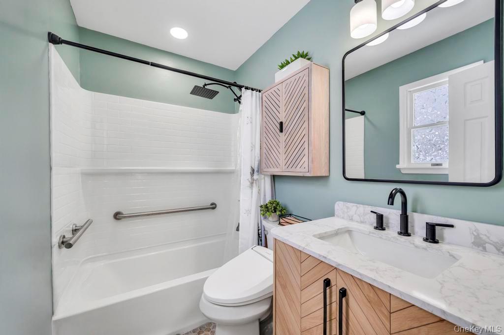 #27 photo, 40 Great Rock Drive, Wading River , NY 11792