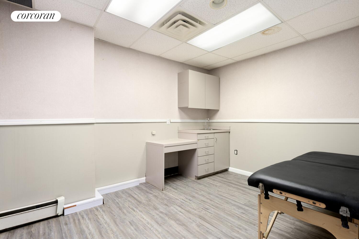 #4 photo, 207 PROSPECT Park SW, Windsor Terrace , NY 11218