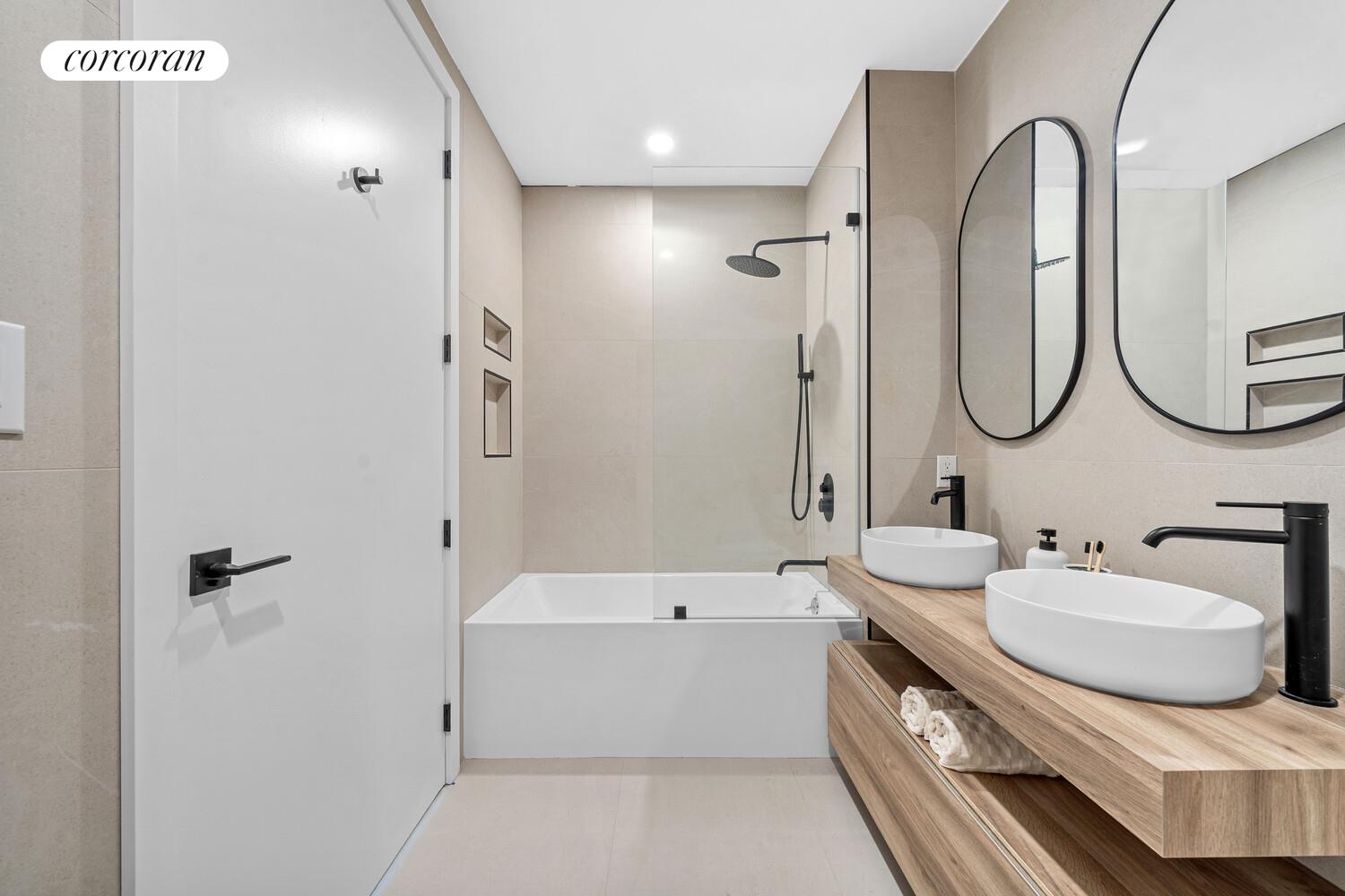 #12 photo, 14-35 BROADWAY, Astoria , NY 11106