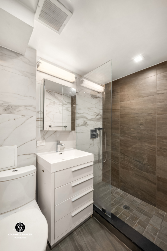 #5 photo, 25 TUDOR CITY Place, Murray Hill , NY 10017