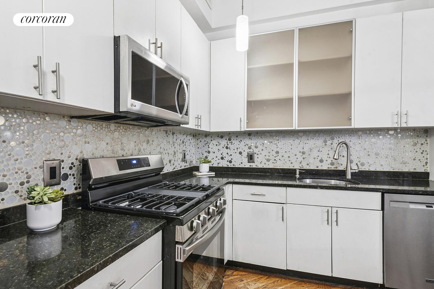 #5 photo, 176 JOHNSON Street, Downtown Brooklyn , NY 11201