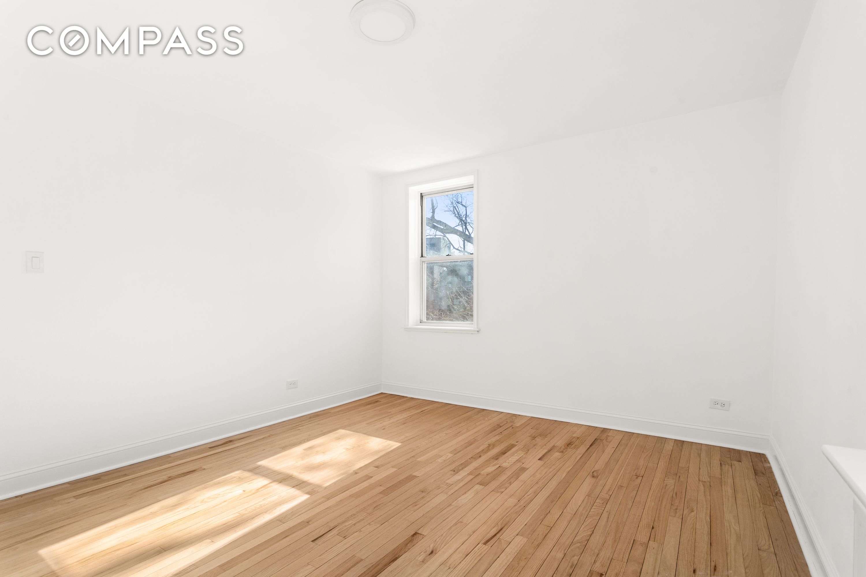 #12 photo, 5610 Netherland Avenue, 브롱크스 North Riverdale , NY 10471