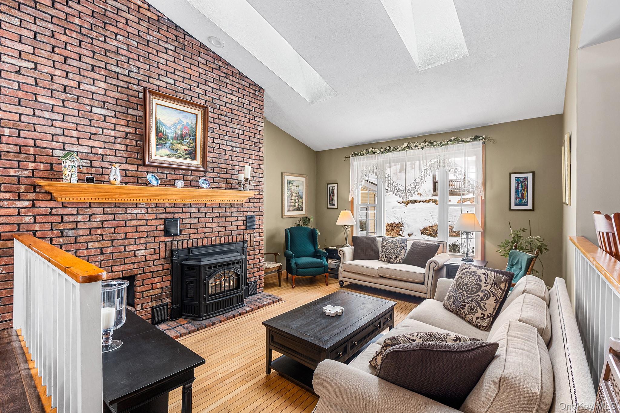 #5 photo, 21 Straub Drive, Pleasant Valley , NY 12569