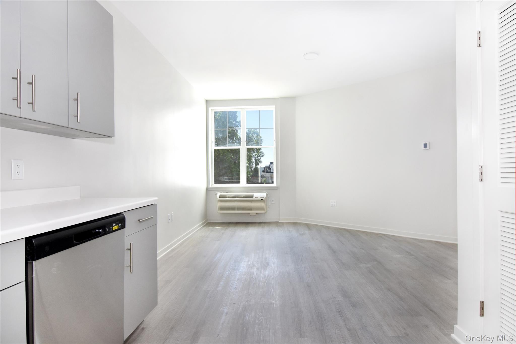 #5 photo, 56 Prospect Street, Yonkers , NY 10701