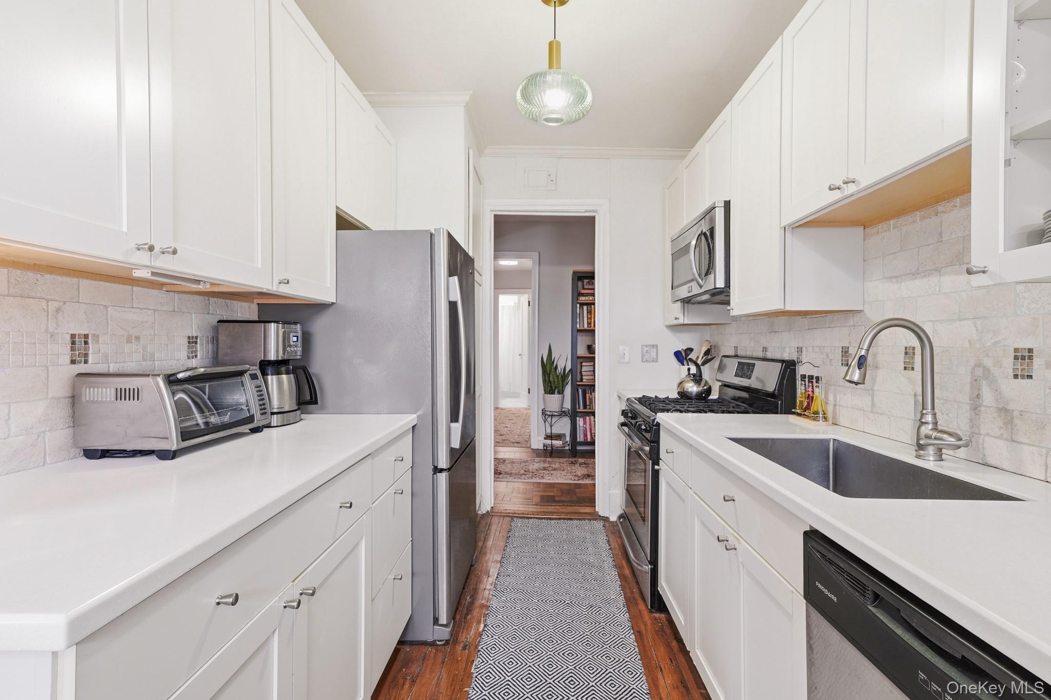 #20 photo, 300 S Broadway, Tarrytown , NY 10591