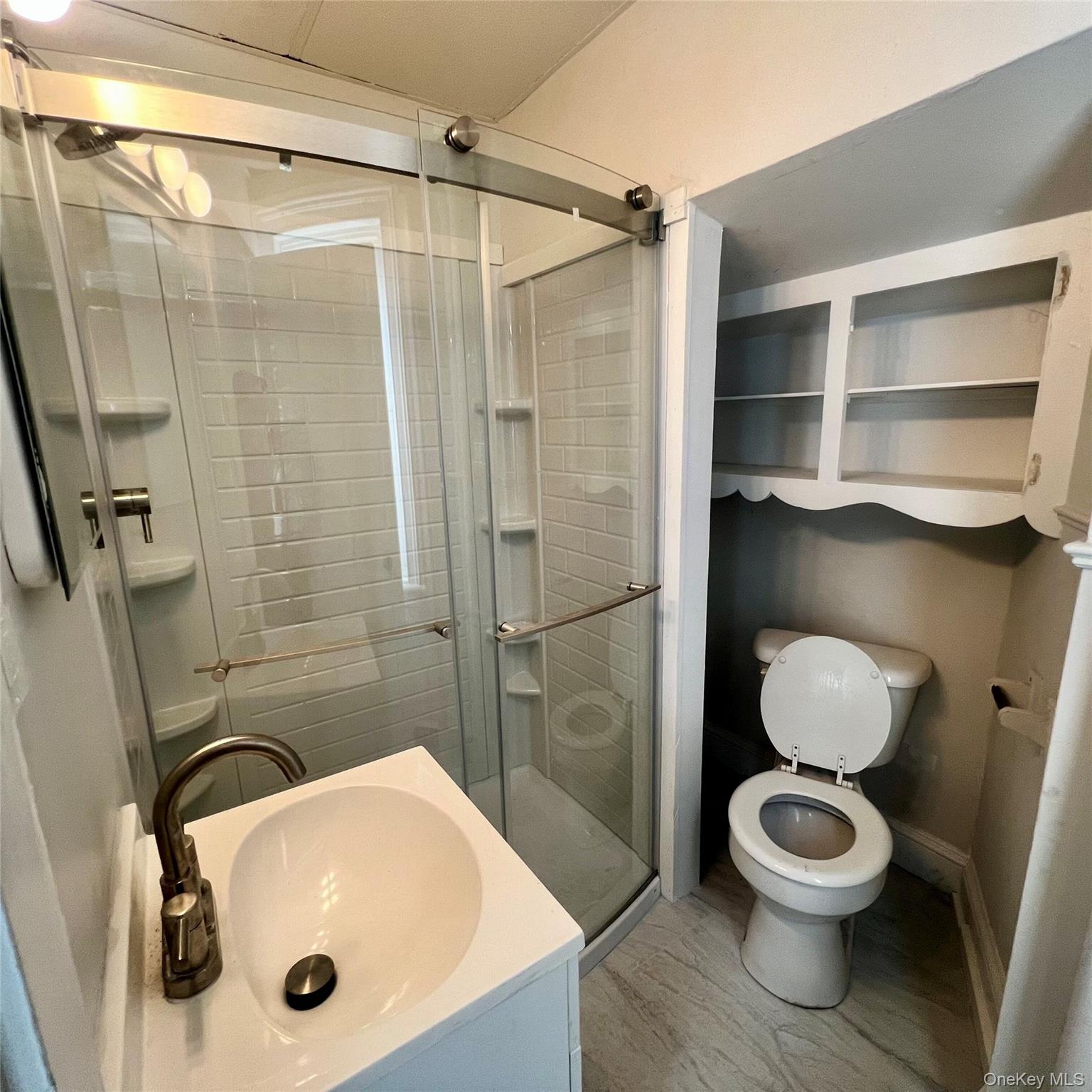 #5 photo, 140 Albany Avenue, Kingston , NY 12401