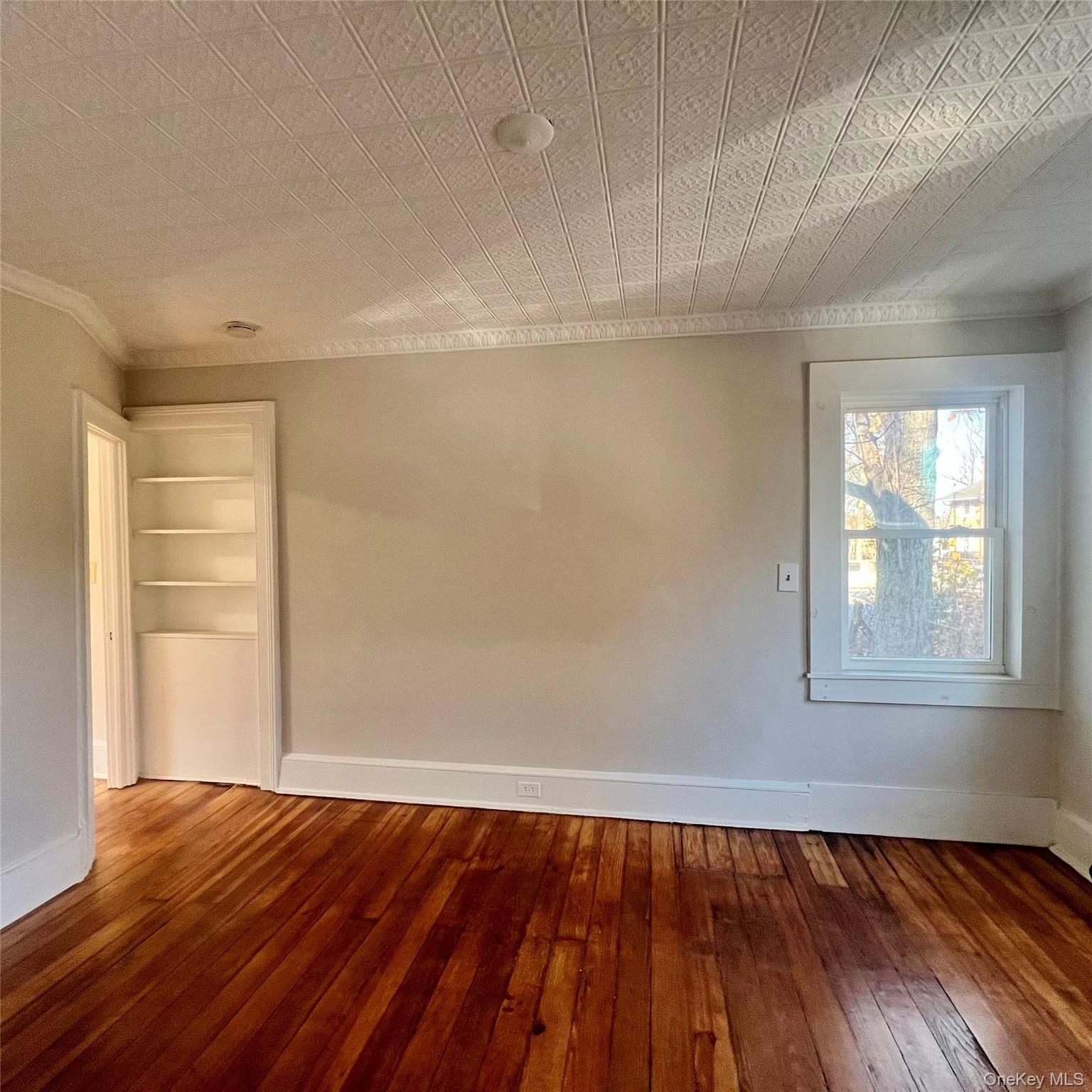 #7 photo, 140 Albany Avenue, Kingston , NY 12401