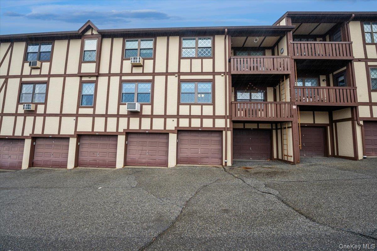 #20 photo, 570 Sierra Vista Lane, Valley Cottage , NY 10989