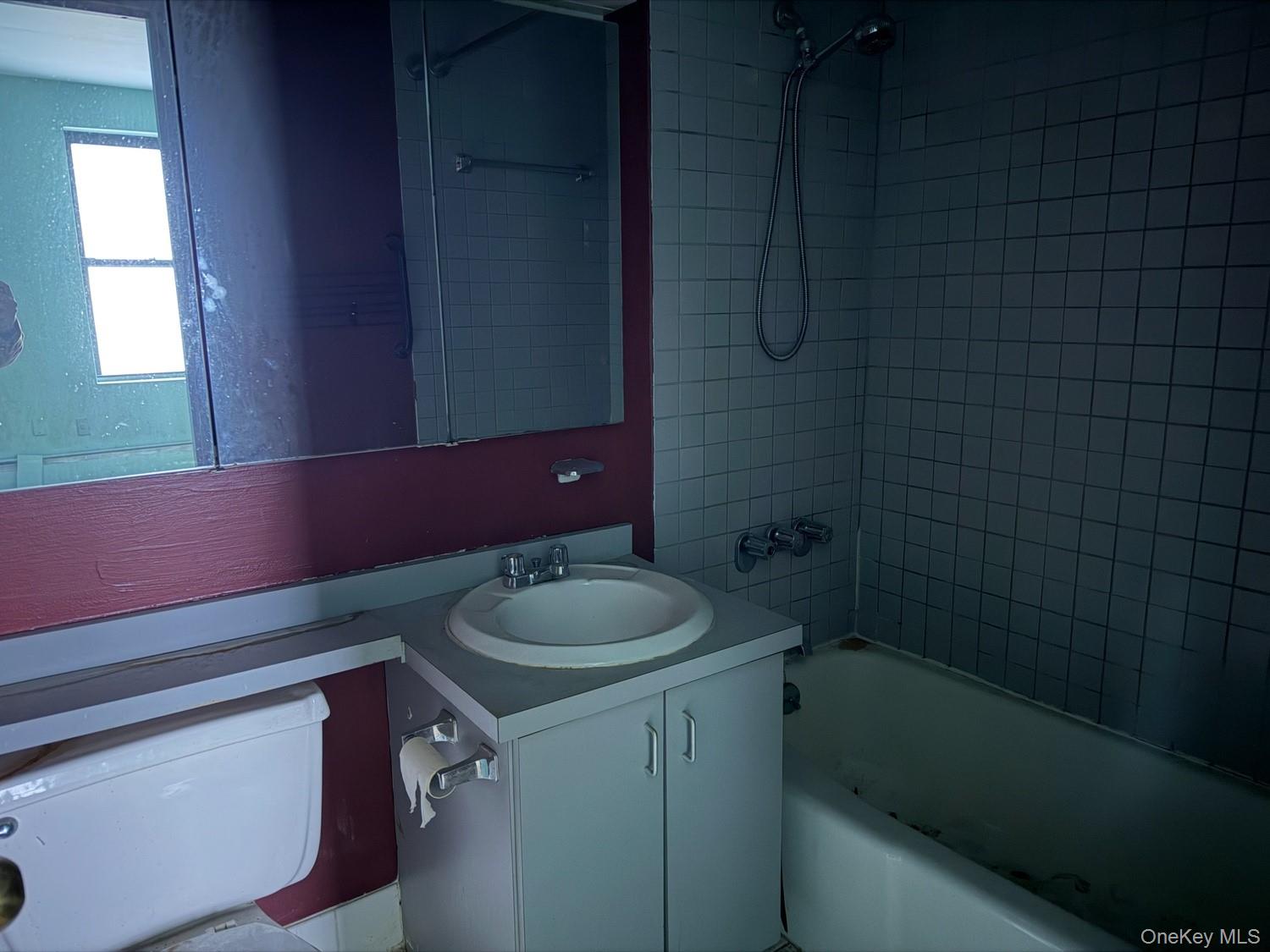 #4 photo, 788 9th, New York (Manhattan) , NY 10019