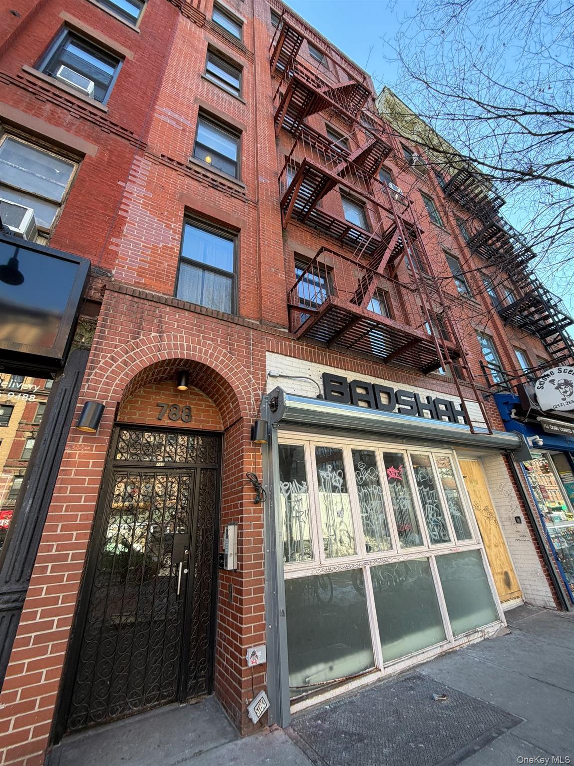 #5 photo, 788 9th, New York (Manhattan) , NY 10019