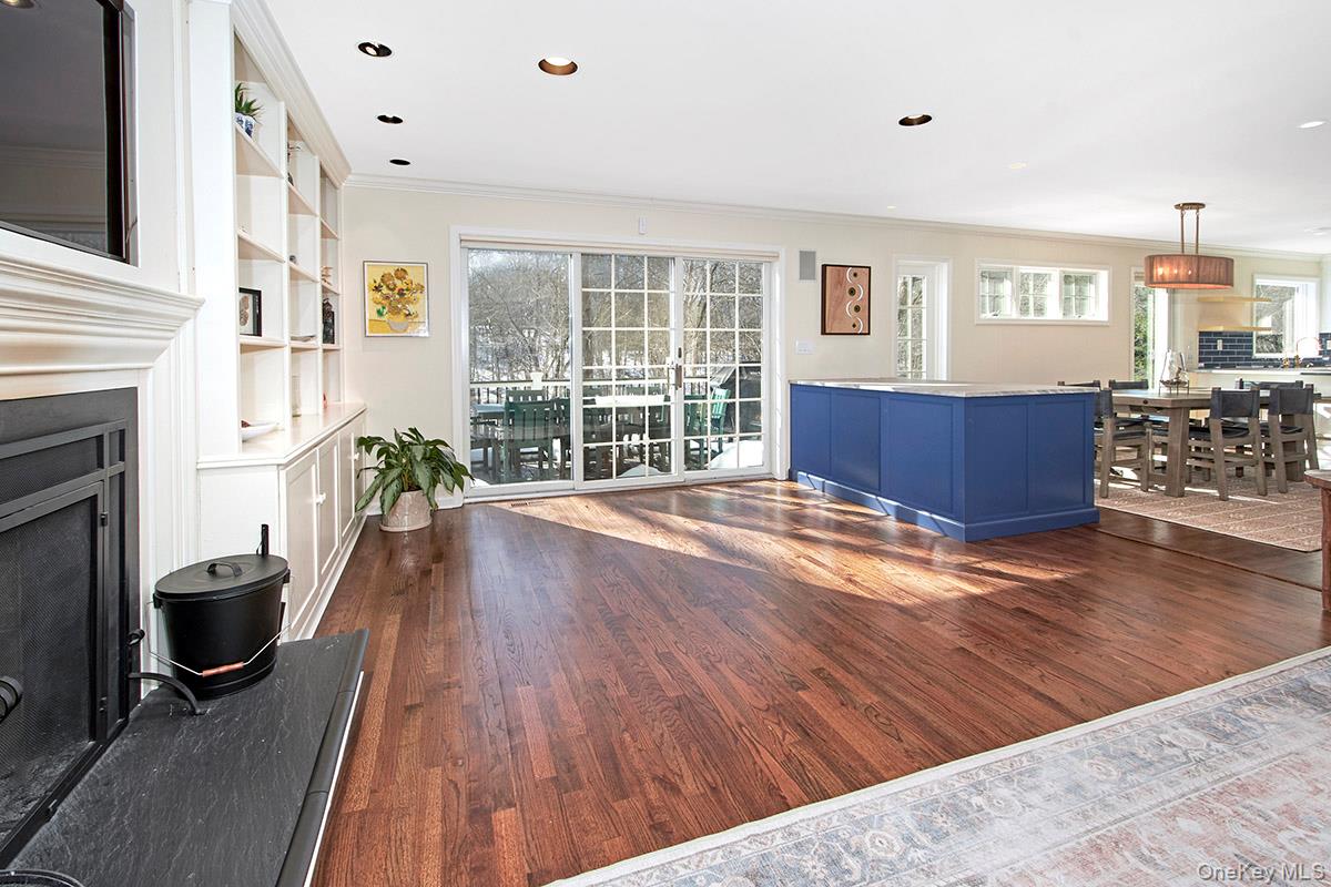 #19 photo, 415 Sarles Street, Bedford Corners , NY 10549