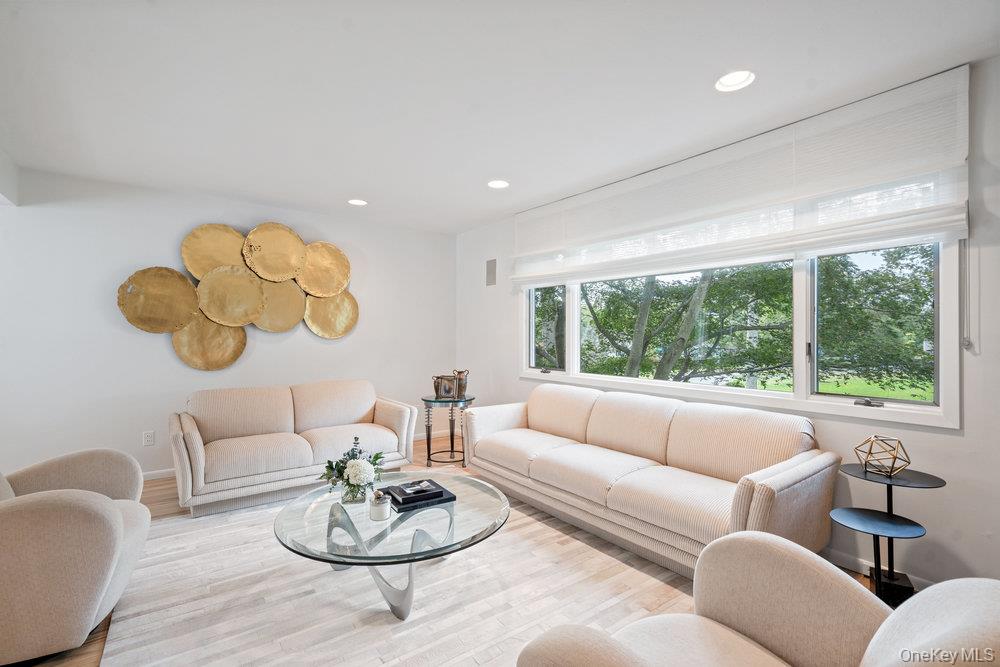 #5 photo, 4 Newport Drive, 长岛 Plainview , NY 11803