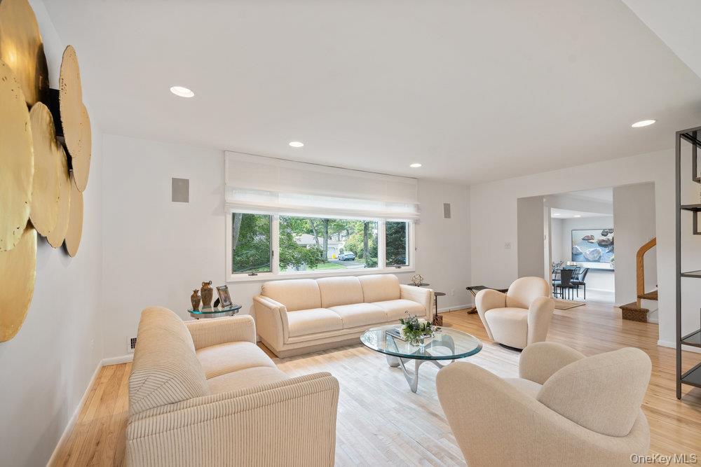 #7 photo, 4 Newport Drive, 长岛 Plainview , NY 11803