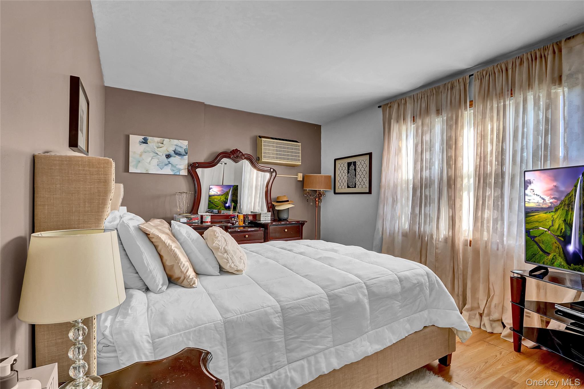 #12 photo, 150-27 16th Road, কুইন্‌স Whitestone , NY 11357