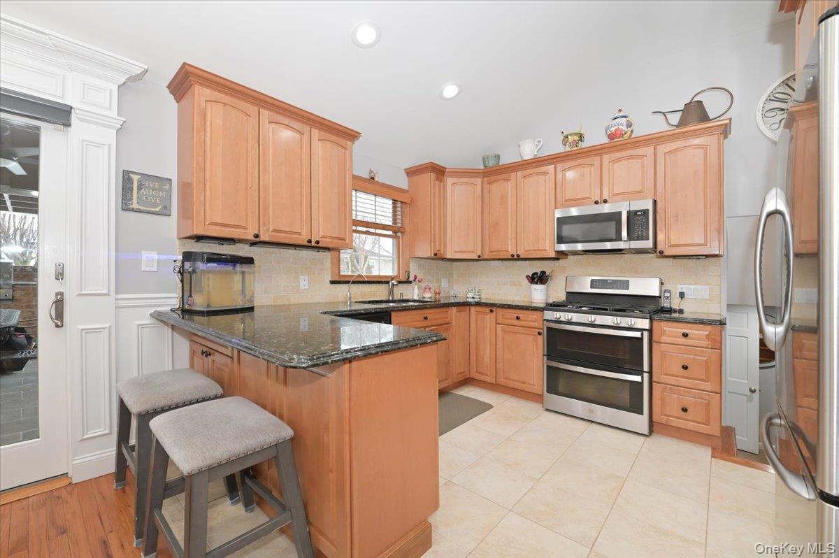 #12 photo, 264 N Boston Avenue, Massapequa , NY 11758