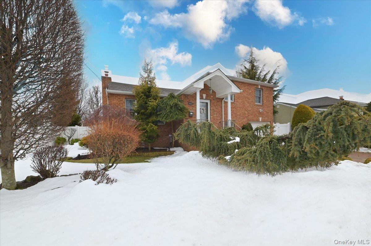 #2 photo, 264 N Boston Avenue, Massapequa , NY 11758