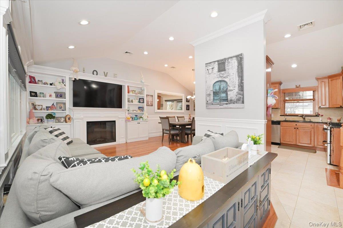 #4 photo, 264 N Boston Avenue, Massapequa , NY 11758