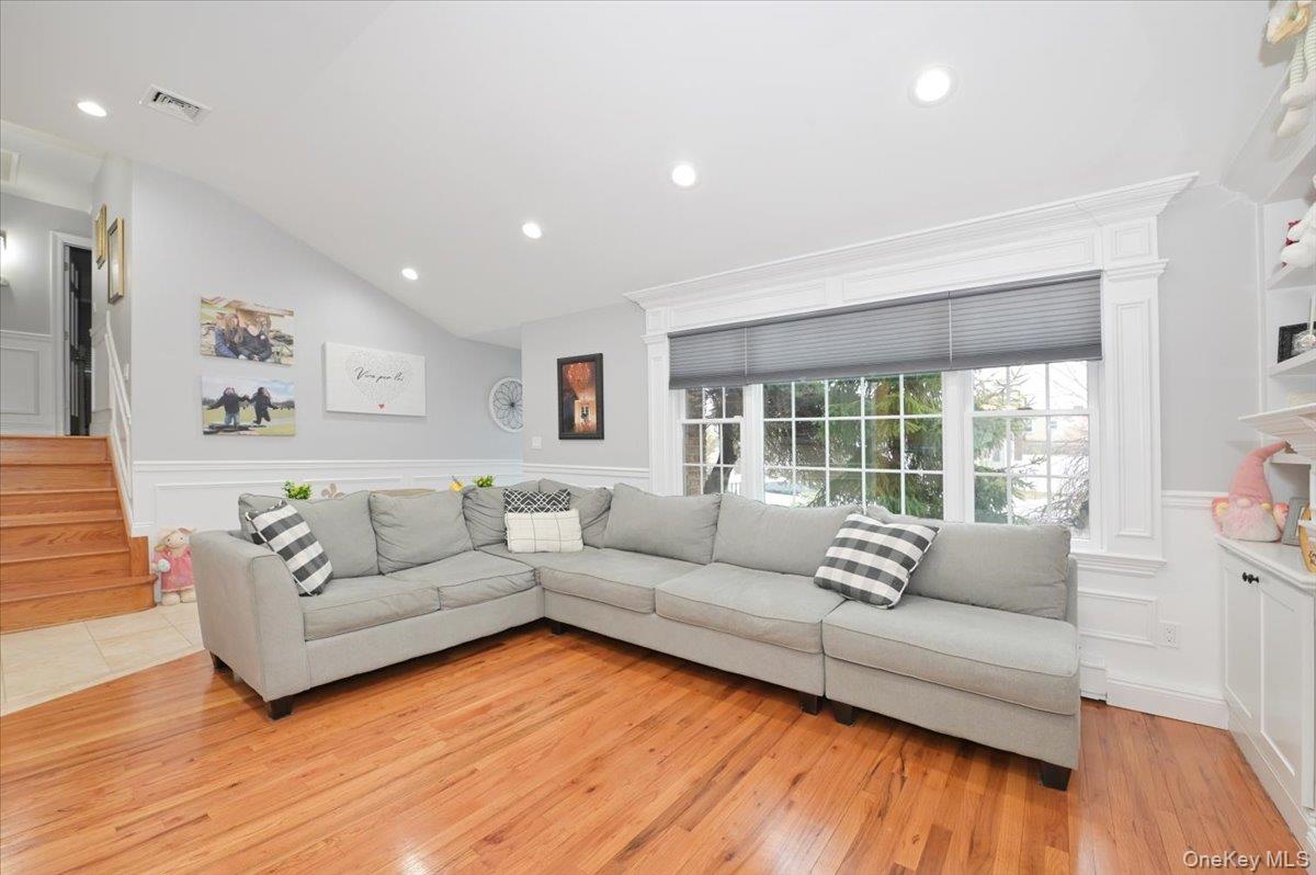 #6 photo, 264 N Boston Avenue, Massapequa , NY 11758