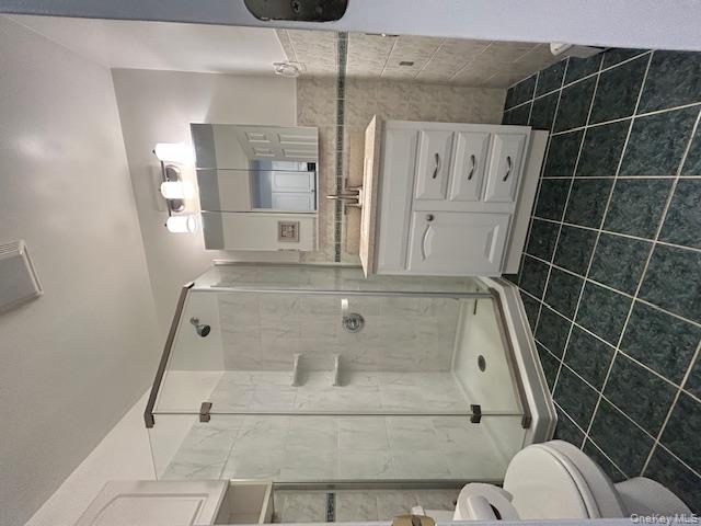 #5 photo, 85 Heling Boulevard, Lindenhurst , NY 11757