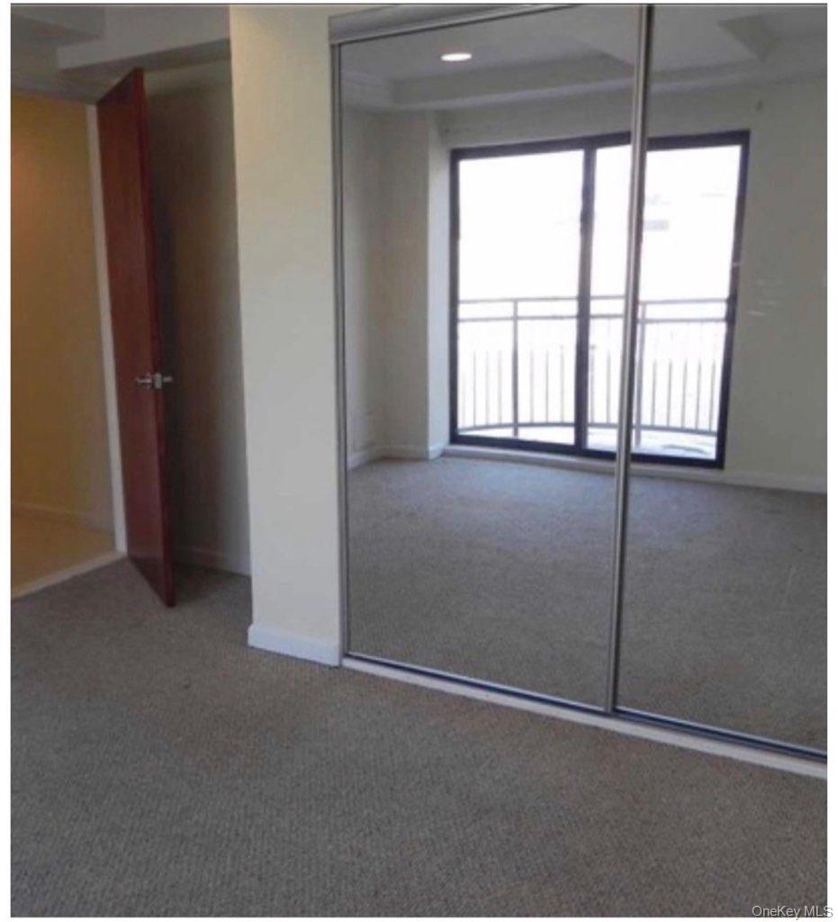 #4 photo, 4 Chelsea Place, מחוז נסאו Great Neck , NY 11021