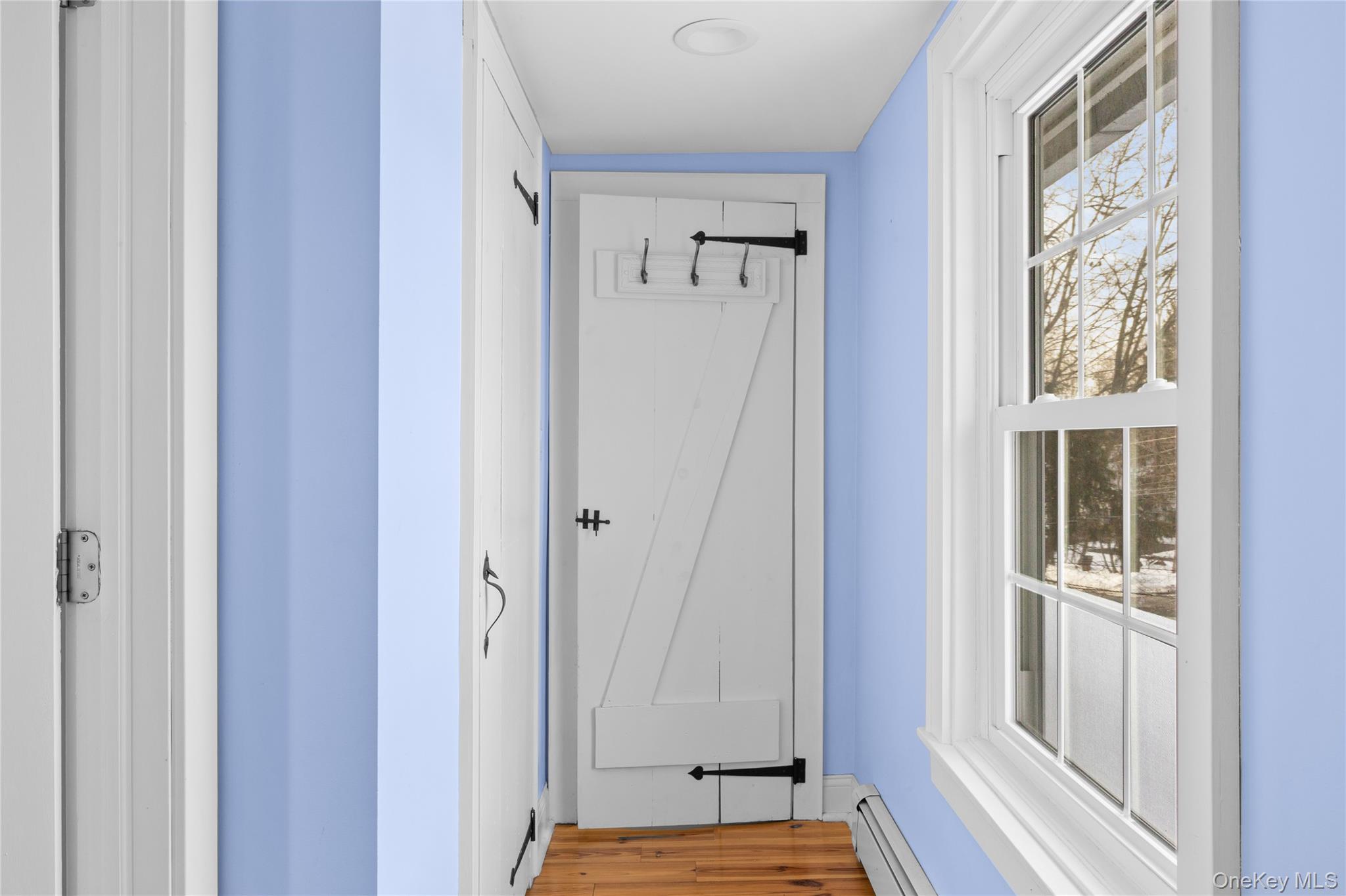 #17 photo, 232 N Country Road, سوفولك Mount Sinai , NY 11766