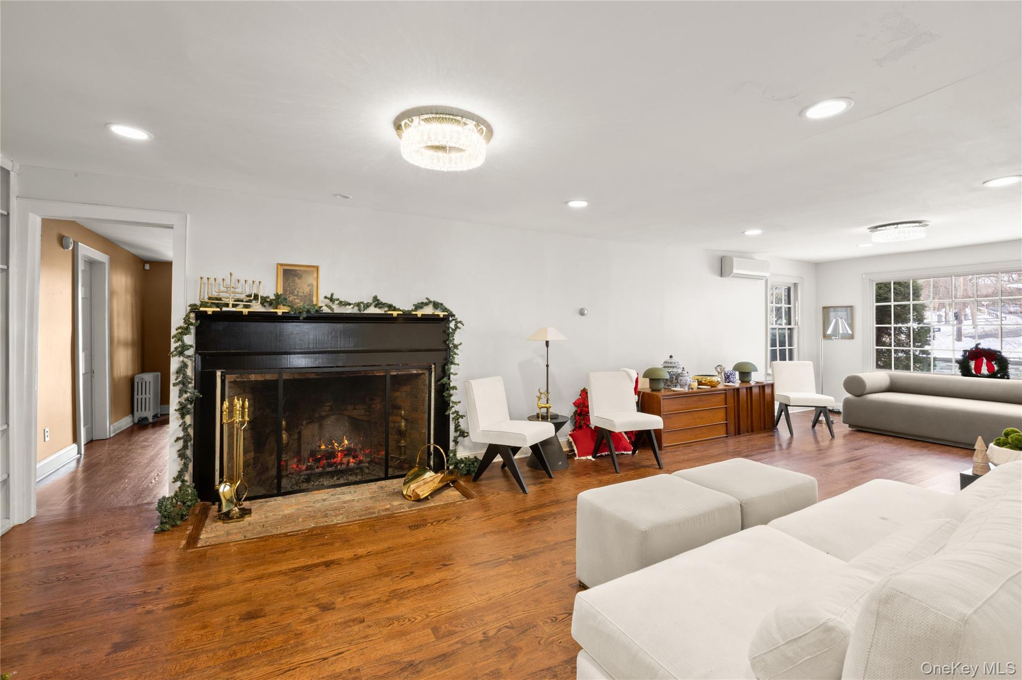 #7 photo, 232 N Country Road, سوفولك Mount Sinai , NY 11766