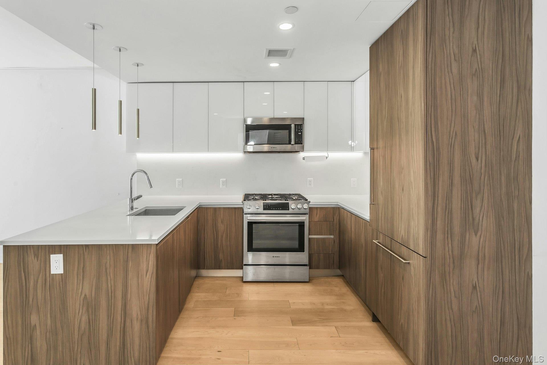 #7 photo, 131-01 40th Road, كوينز Flushing , NY 11354