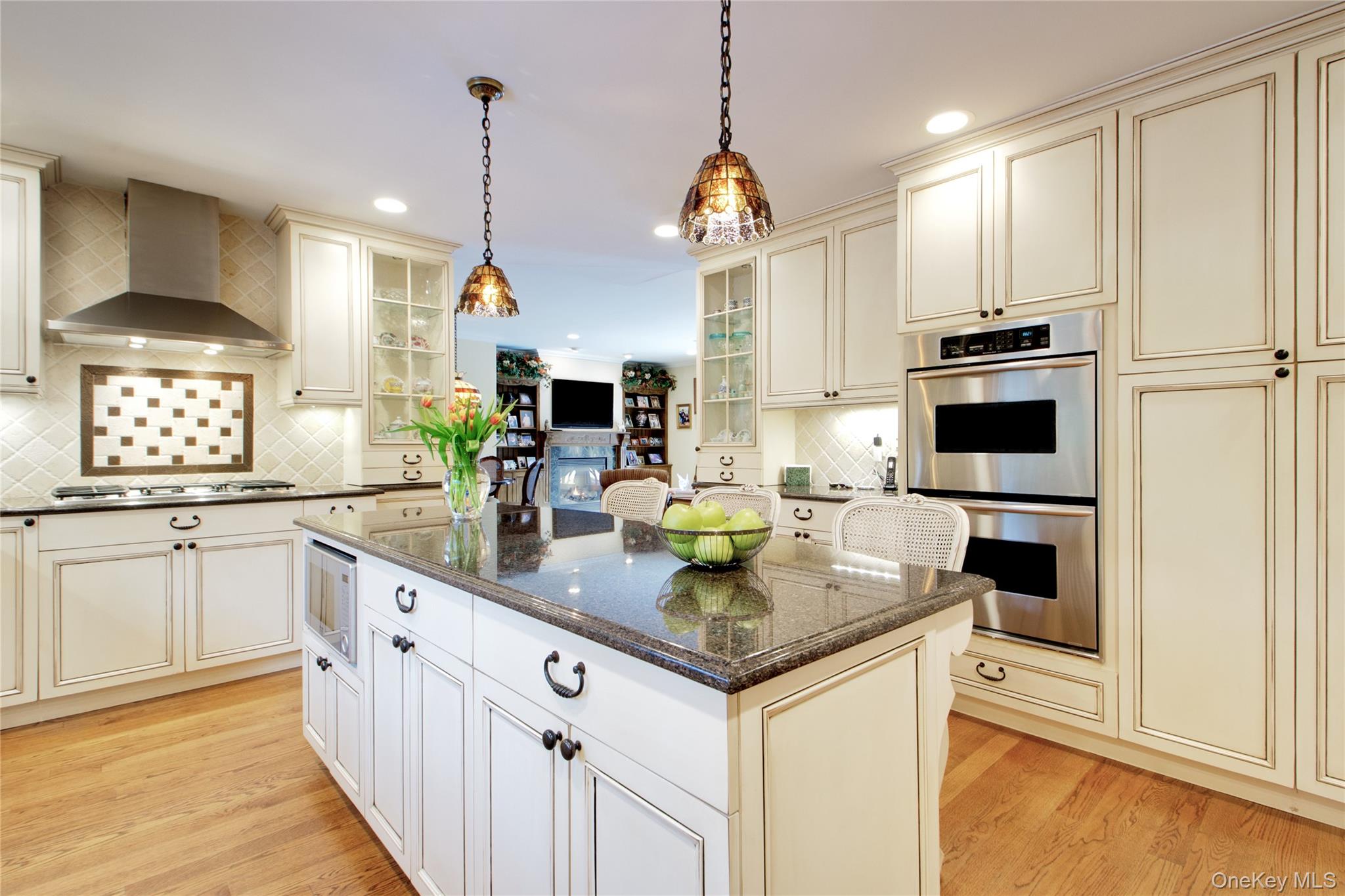 #11 photo, 9 Meadowbrook Lane, Нассау ‖ Old Westbury , NY 11568