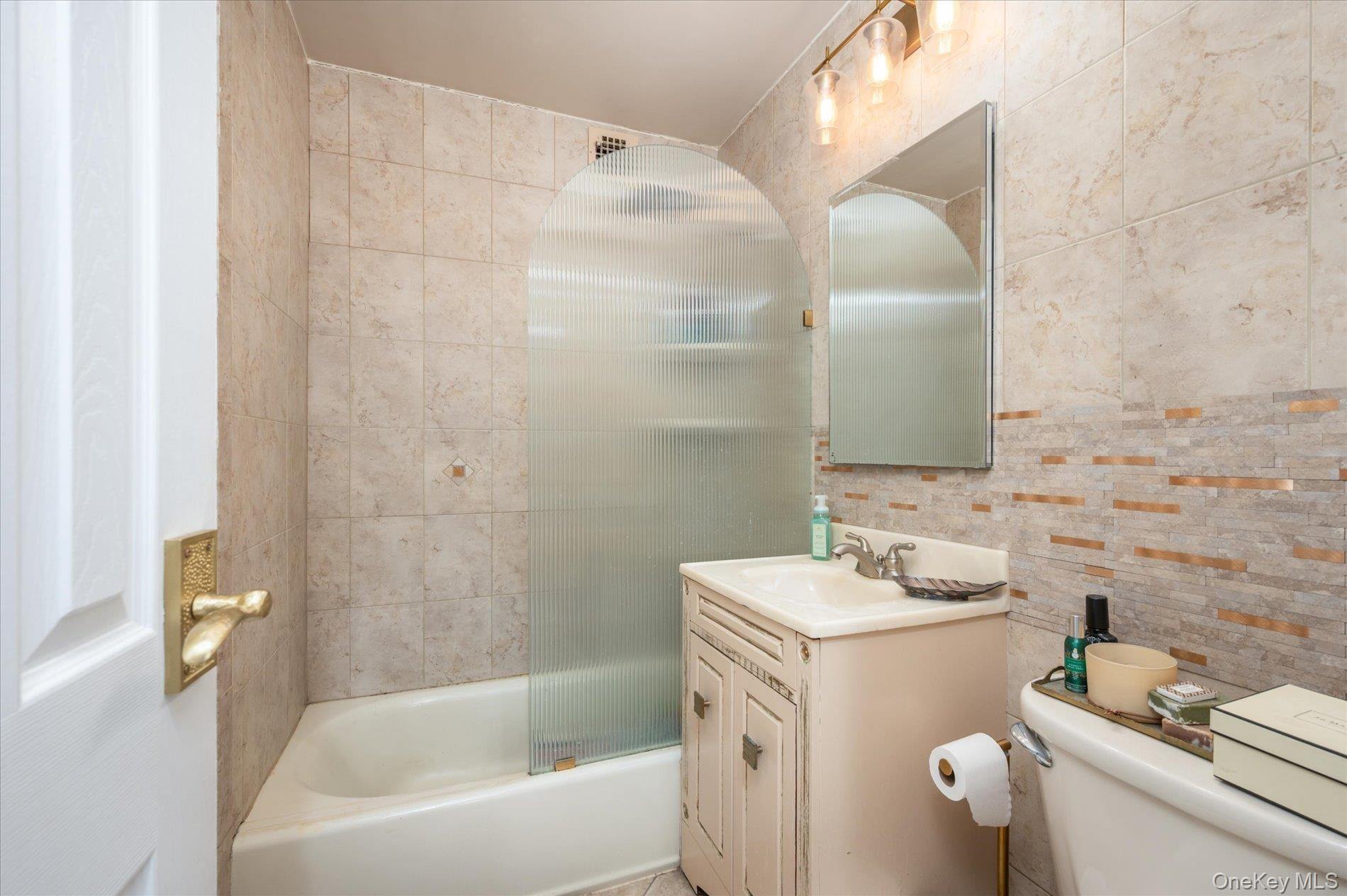 #13 photo, 700 Shore Road, Нассау ‖ Long Beach , NY 11561