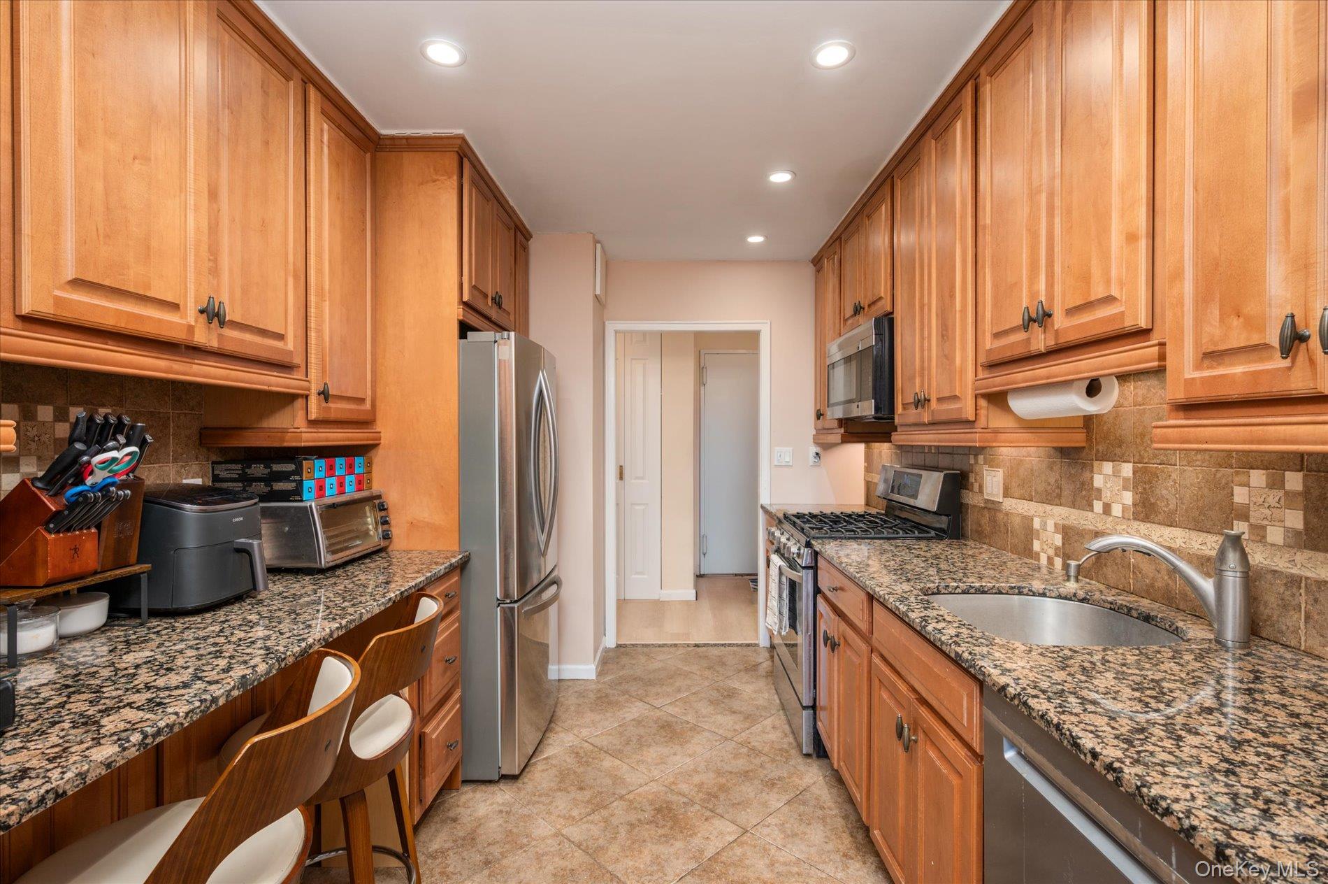 #9 photo, 700 Shore Road, Нассау ‖ Long Beach , NY 11561