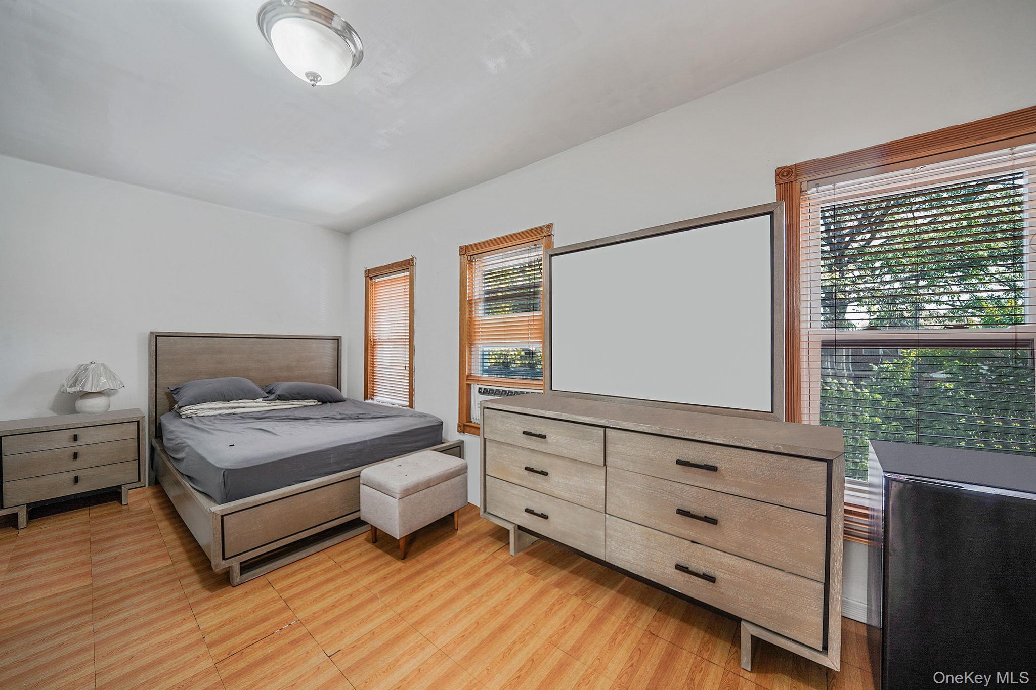 #18 photo, 91-26 110th Street, कुईंस Richmond Hill , NY 11418