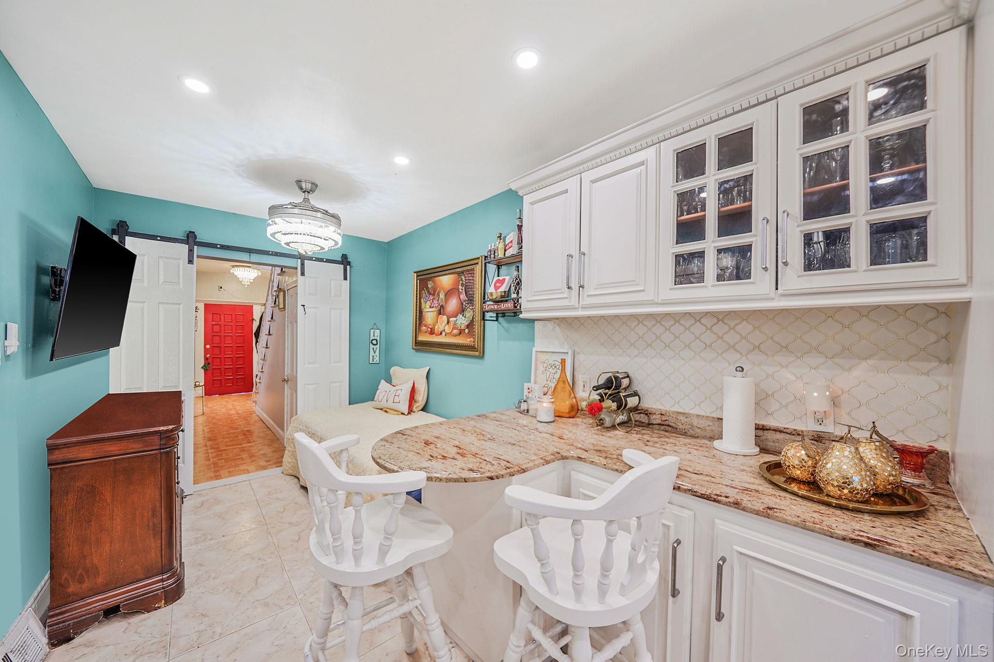 #2 photo, 91-26 110th Street, कुईंस Richmond Hill , NY 11418