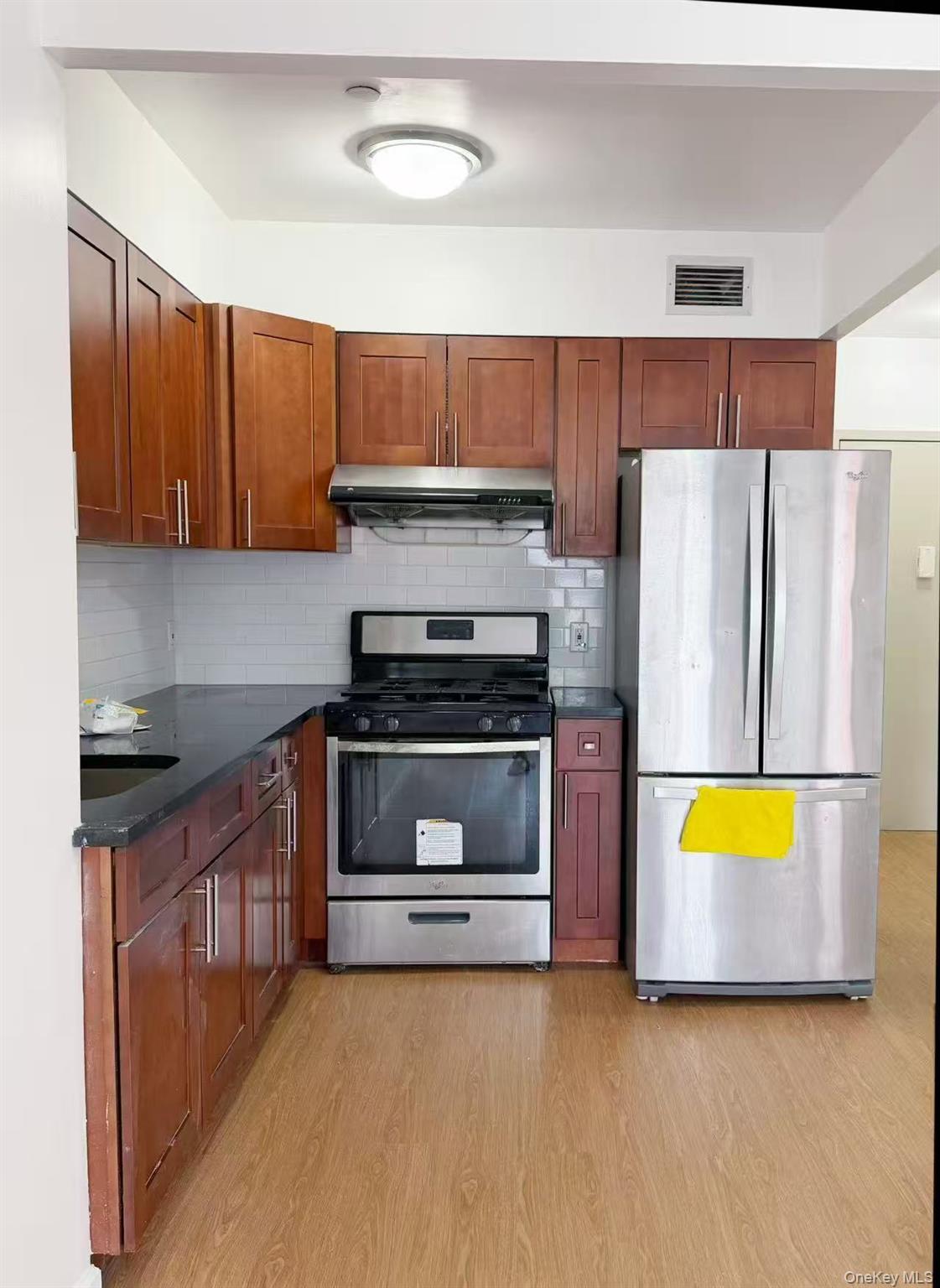 #5 photo, 31-53 Linden Place, Flushing , NY 11354