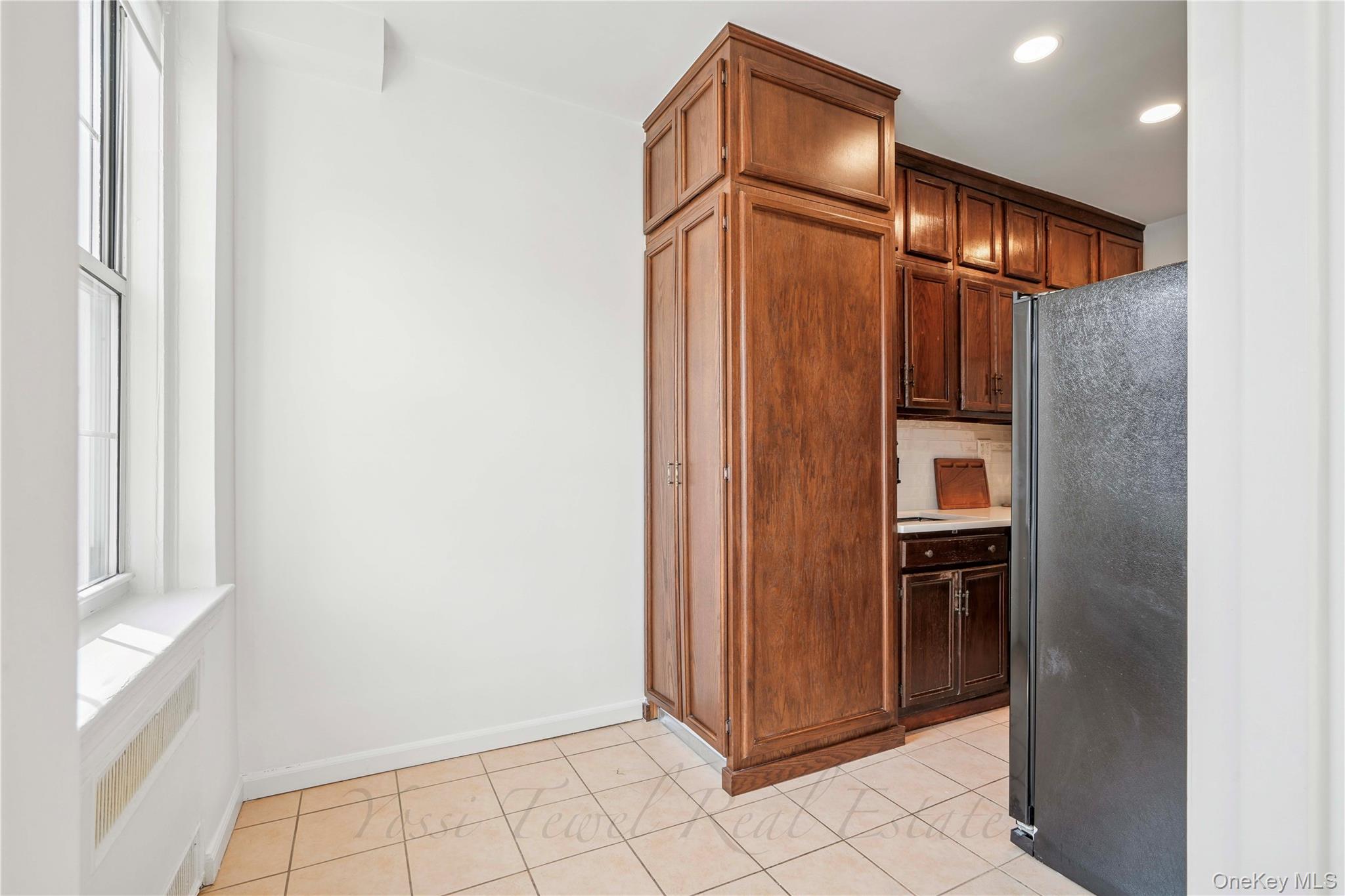 #10 photo, 1 Meadow, 롱 아일랜드 Woodmere , NY 11598