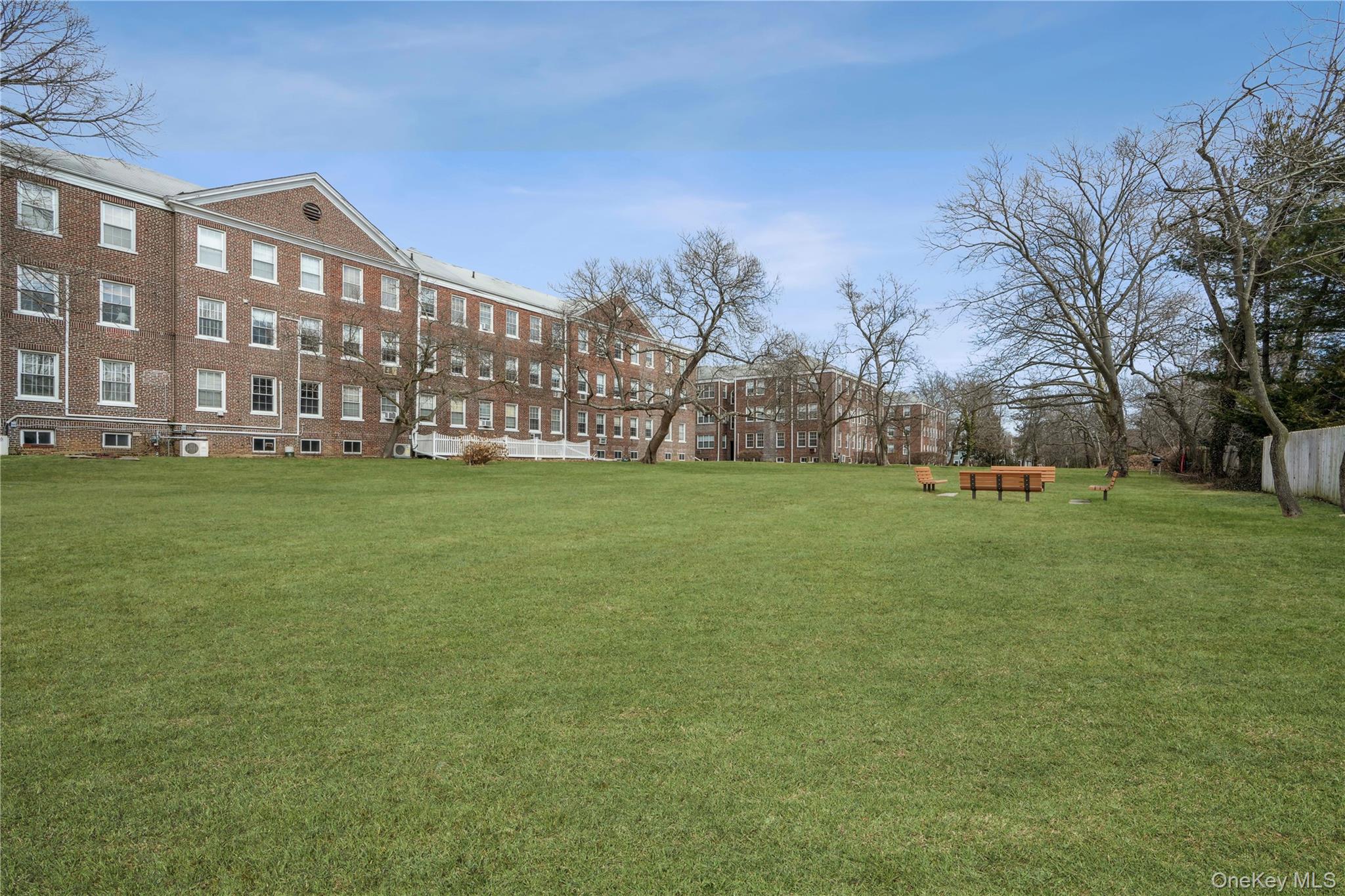 #19 photo, 1 Meadow, 롱 아일랜드 Woodmere , NY 11598