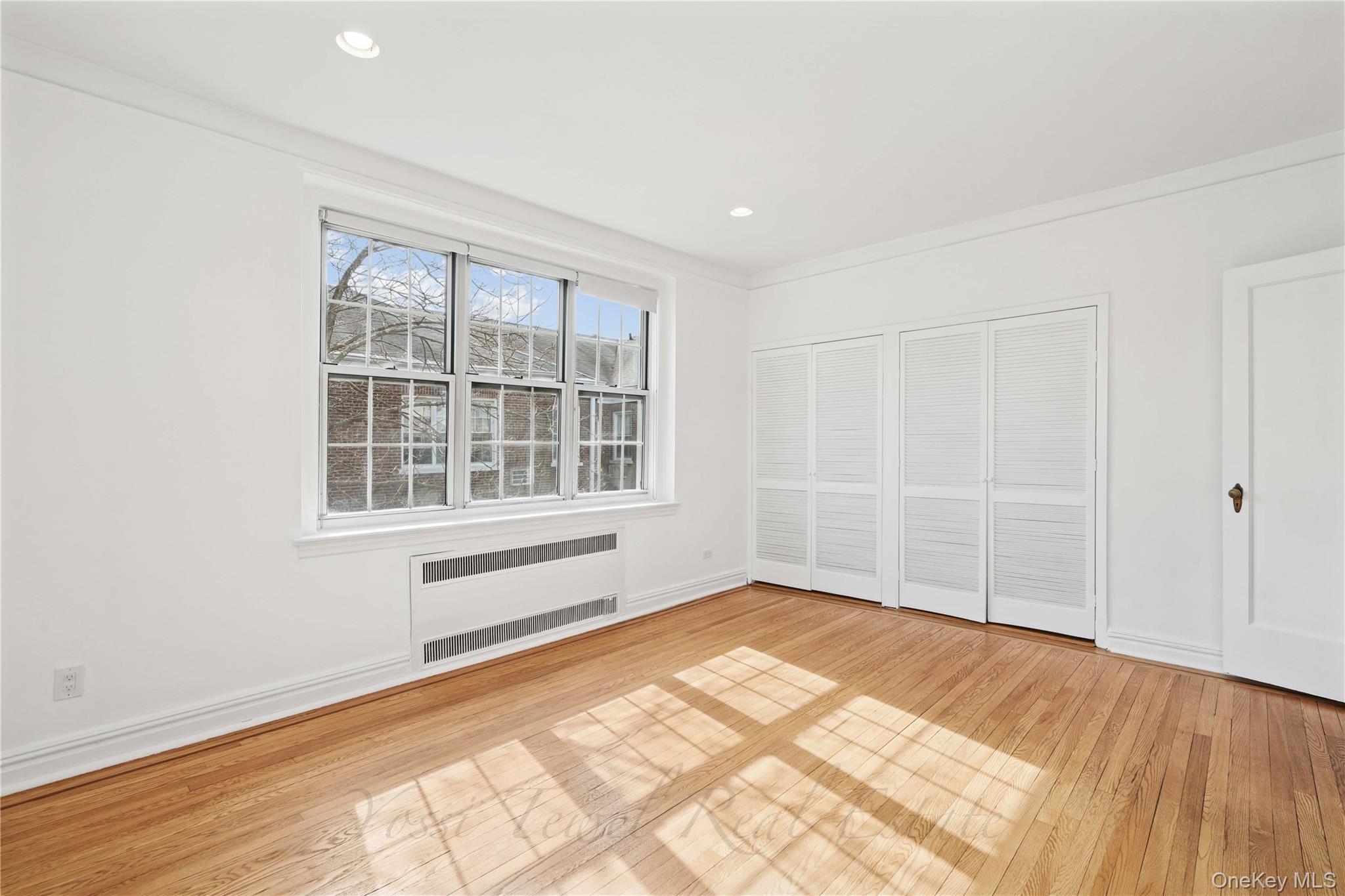 #6 photo, 1 Meadow, 롱 아일랜드 Woodmere , NY 11598