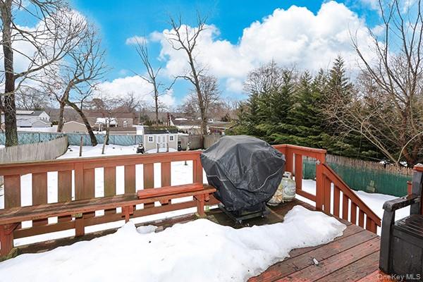 #17 photo, 6 Oakdale Avenue, Selden , NY 11784