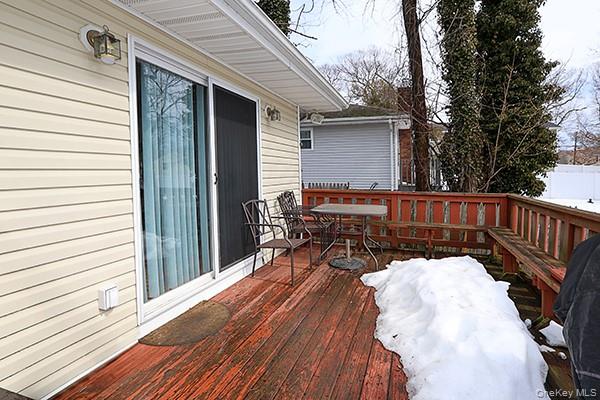 #18 photo, 6 Oakdale Avenue, Selden , NY 11784