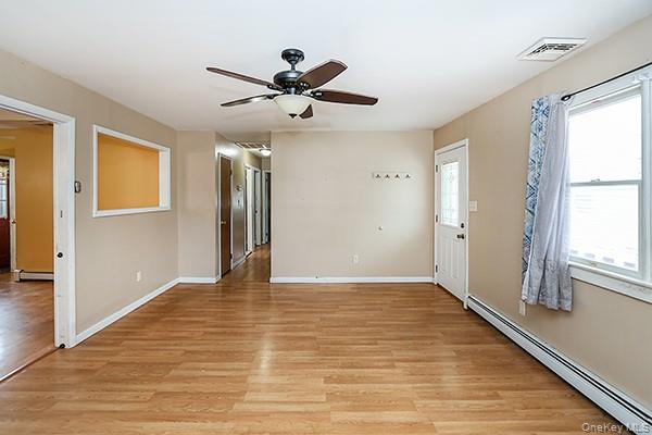 #6 photo, 6 Oakdale Avenue, Selden , NY 11784