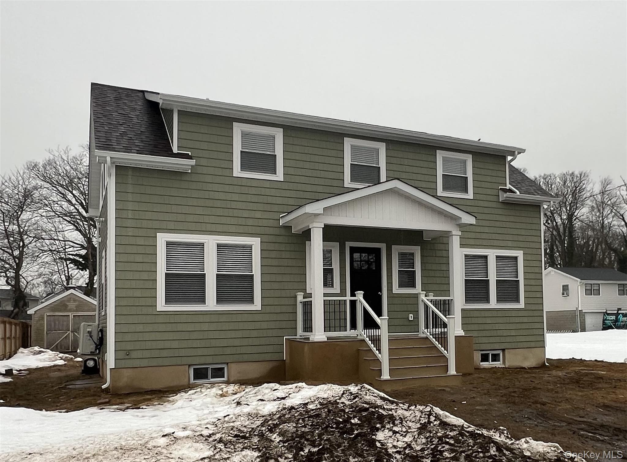 #1 photo, 28 Locust, सफ़ोक काउंटी Bayport , NY 11705