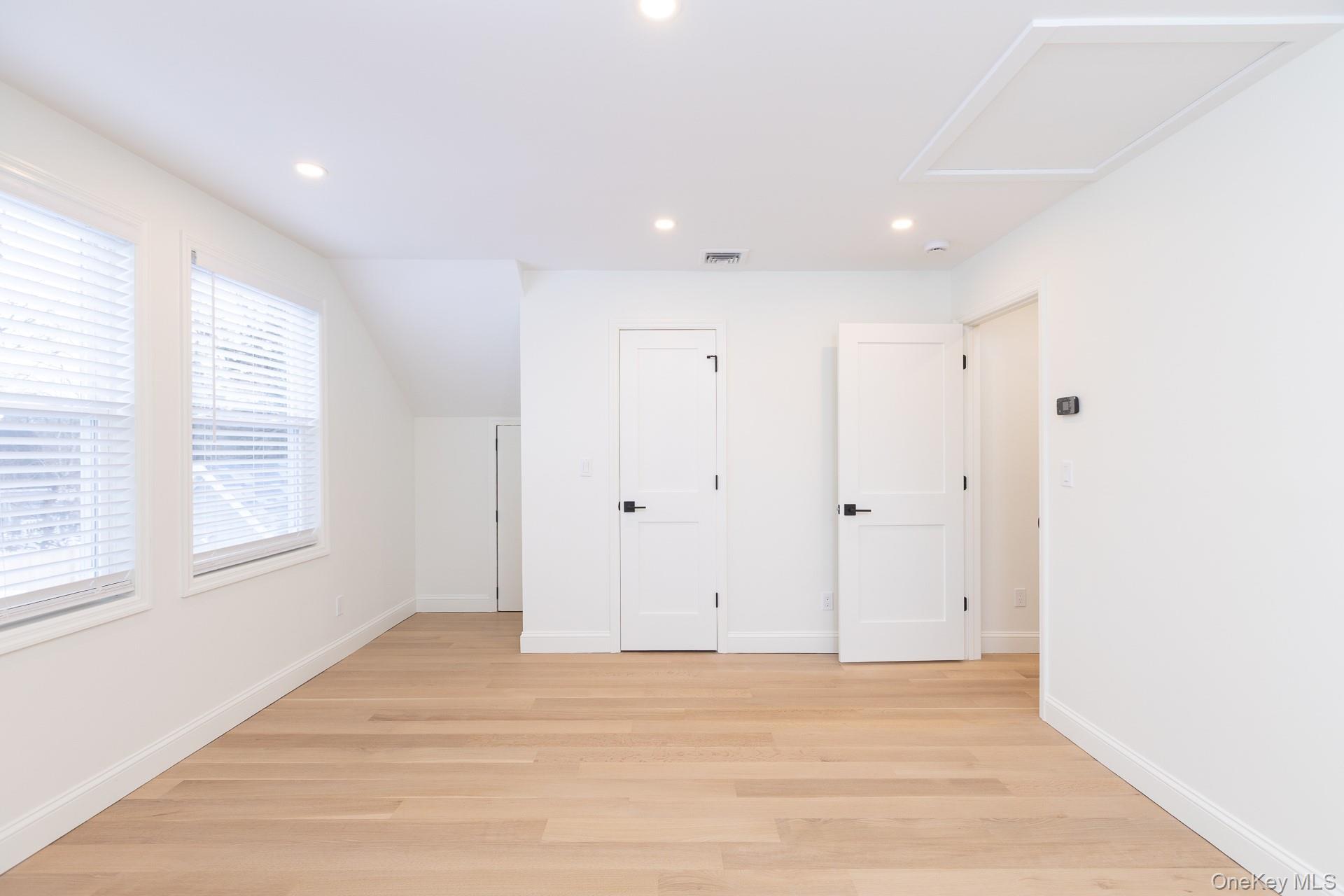 #15 photo, 28 Locust, सफ़ोक काउंटी Bayport , NY 11705