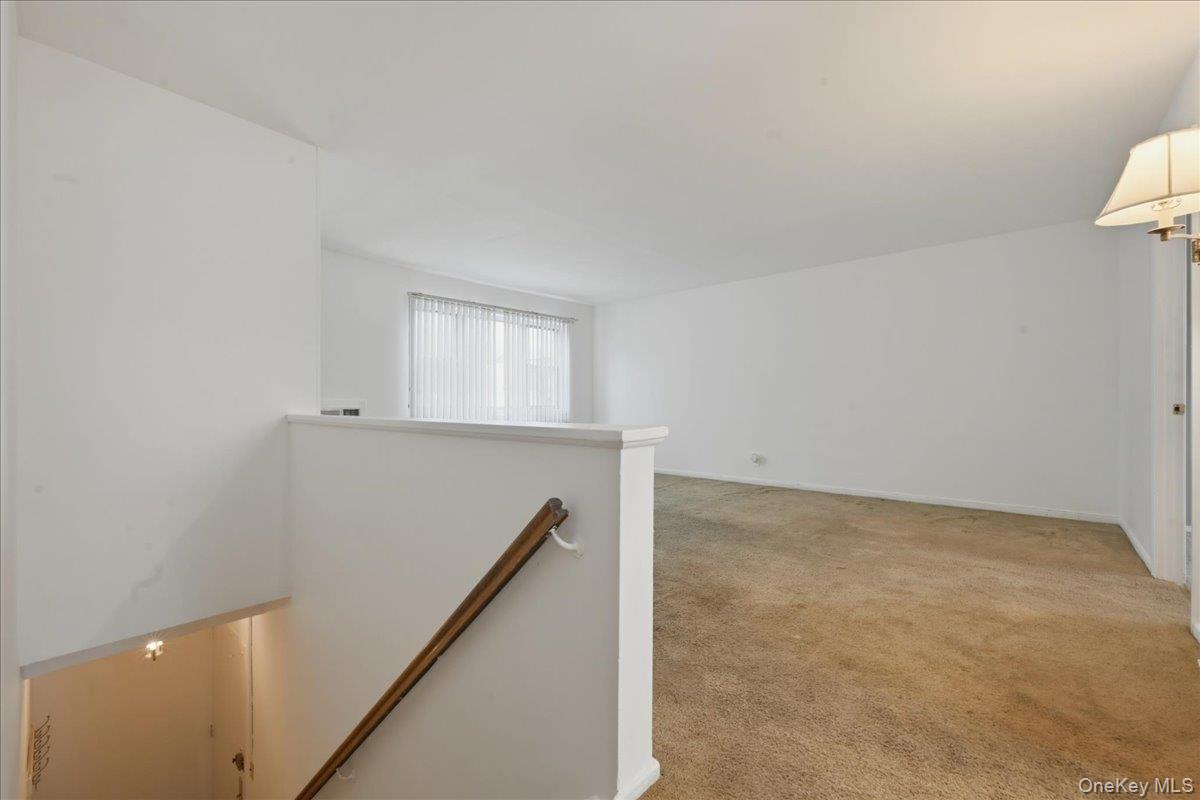 #2 photo, 15-64 212th Street, 뉴욕퀸즈 Bayside , NY 11360