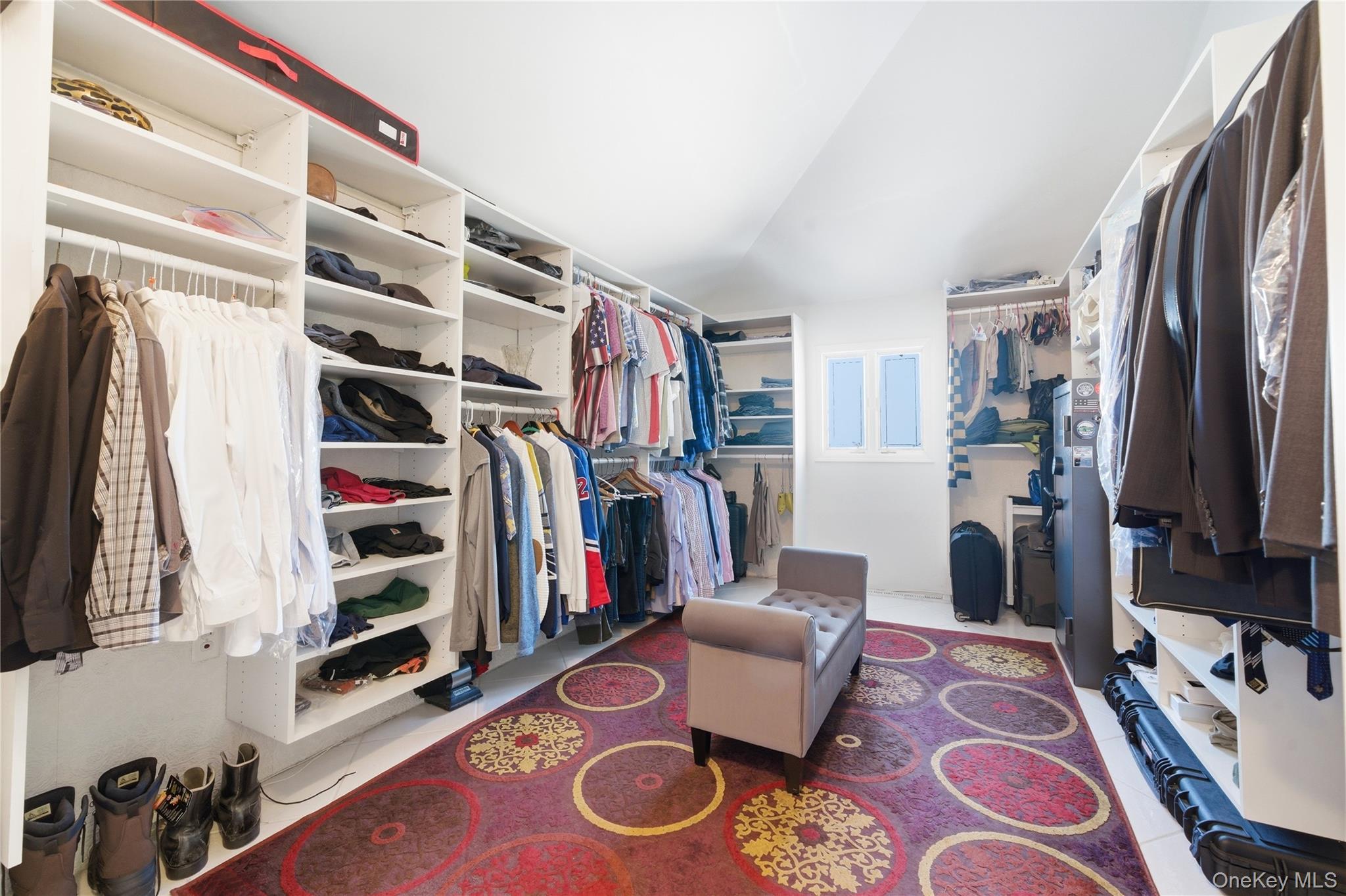 #12 photo, 14 Club Drive, ناسو Massapequa , NY 11758