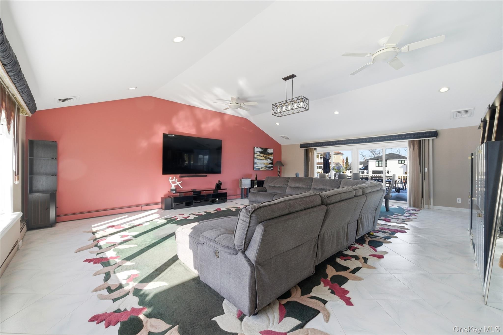 #3 photo, 14 Club Drive, ناسو Massapequa , NY 11758