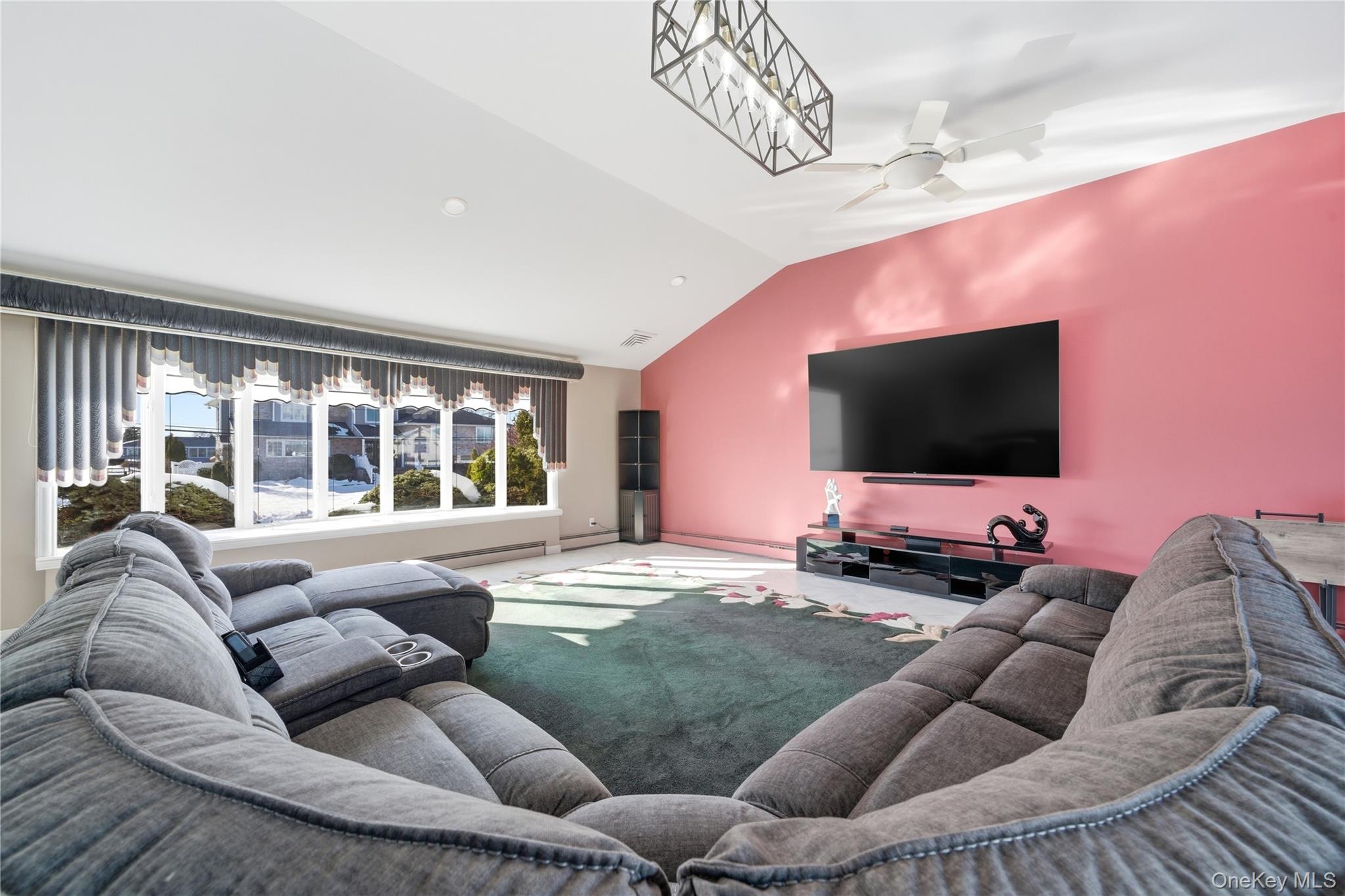 #4 photo, 14 Club Drive, ناسو Massapequa , NY 11758