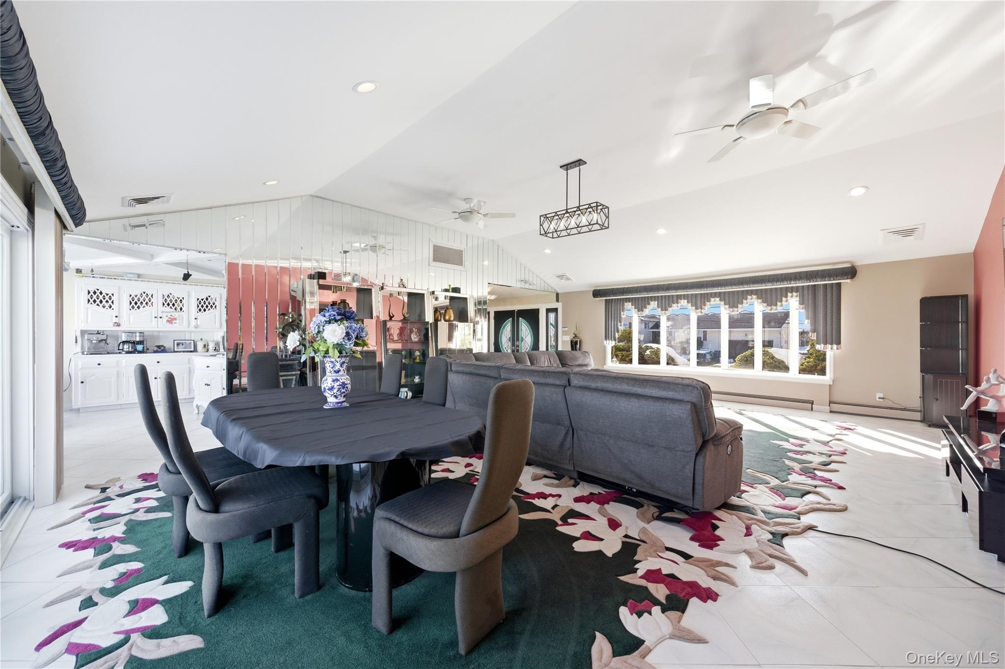 #6 photo, 14 Club Drive, ناسو Massapequa , NY 11758