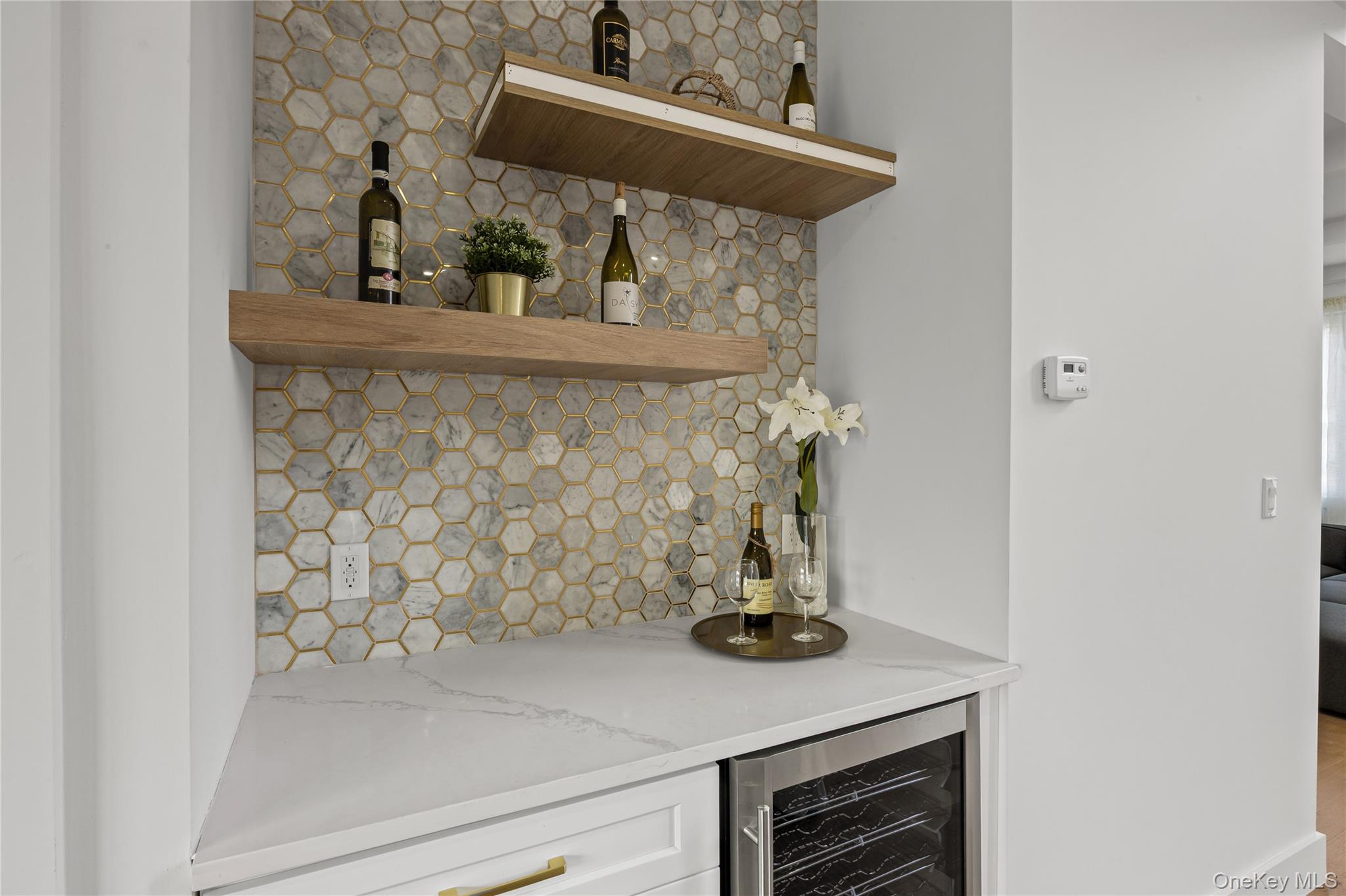 #10 photo, 182 Friends Lane, Нассау ‖ Westbury , NY 11590