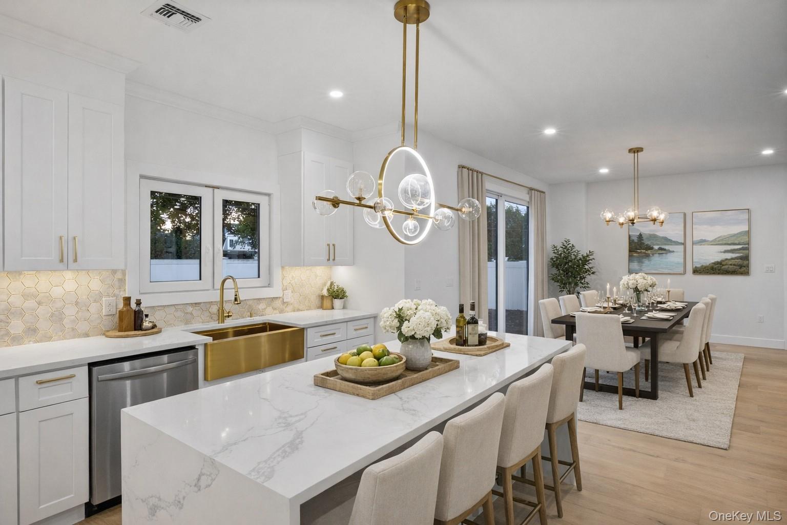 #15 photo, 182 Friends Lane, Нассау ‖ Westbury , NY 11590