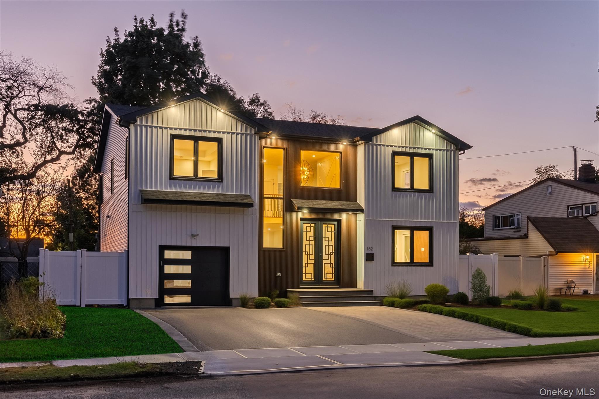 #2 photo, 182 Friends Lane, Нассау ‖ Westbury , NY 11590